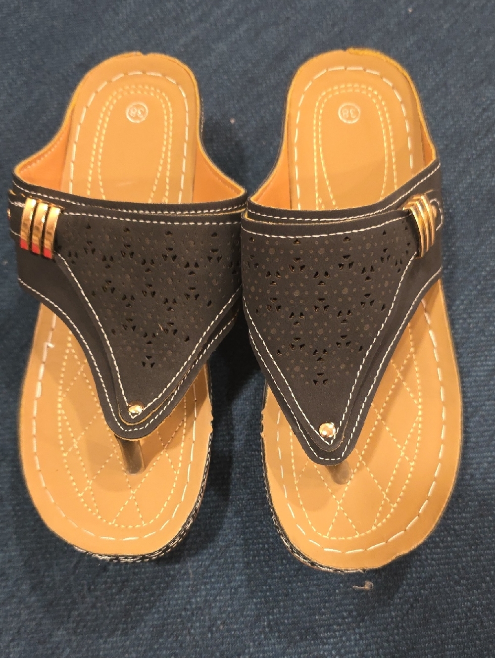 Black Women's Thong Sandals - Classic Slip-On Comfort